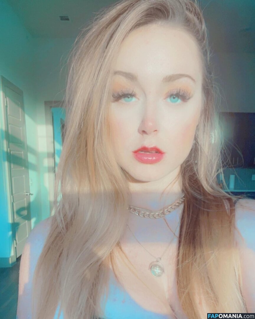 Emily James Nude OnlyFans  Leaked Photo #1