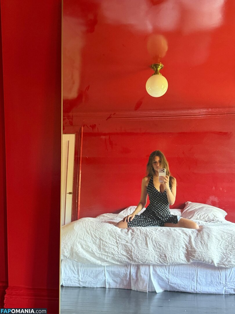 Emily Ratajkowski / Officialemilyratajkowski / emrata / https: Nude OnlyFans  Leaked Photo #8