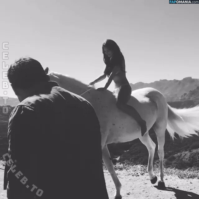 Emily Ratajkowski / Officialemilyratajkowski / emrata / https: Nude OnlyFans  Leaked Photo #32