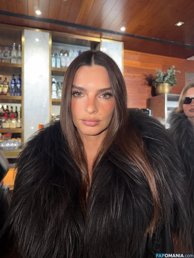 Emily Ratajkowski / Officialemilyratajkowski / emrata / https: Nude OnlyFans  Leaked Photo #39