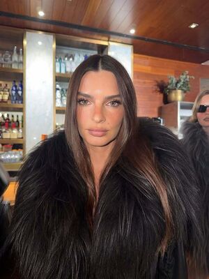 Emily Ratajkowski