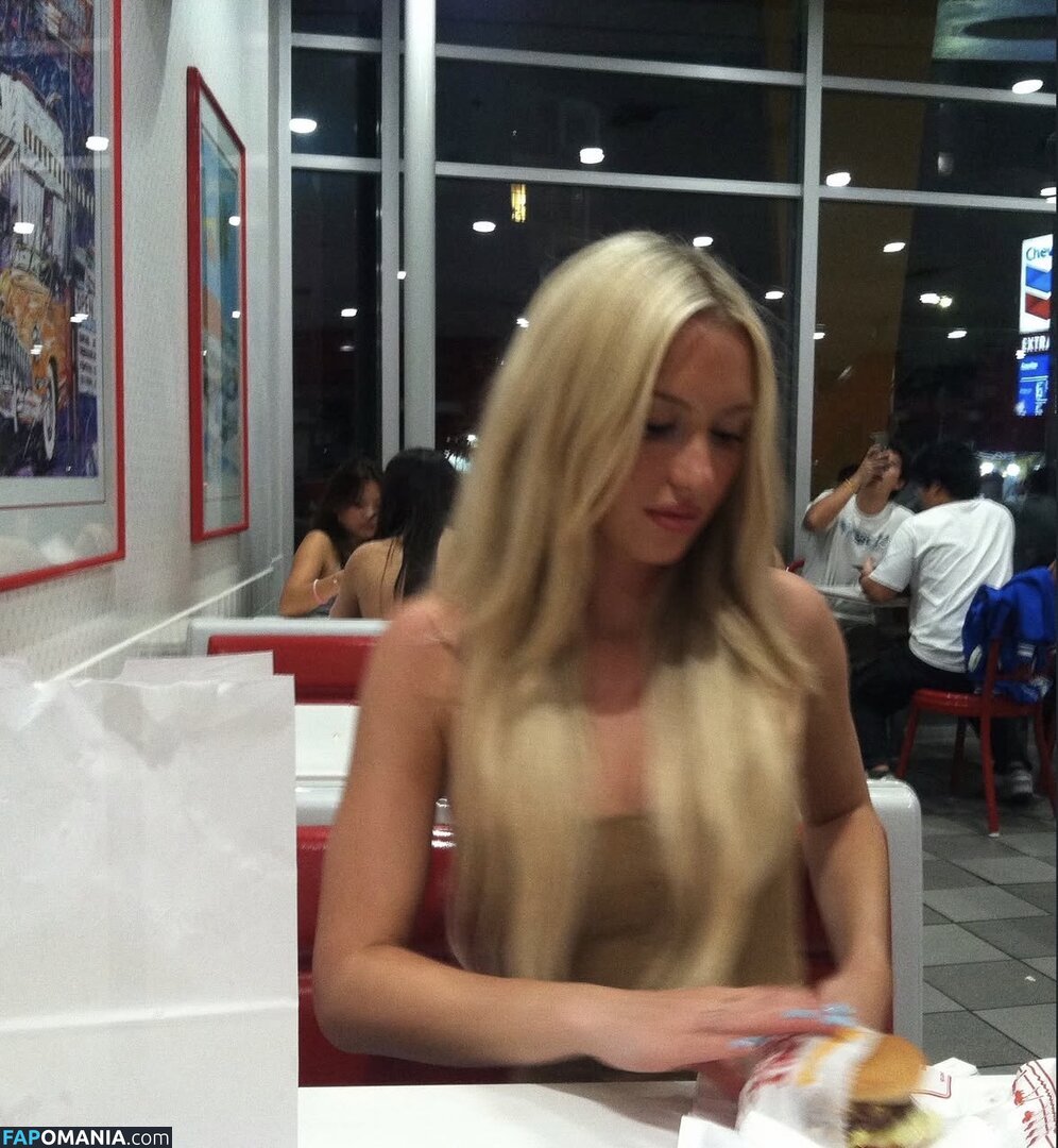 Emily Roman / emilyroman Nude OnlyFans  Leaked Photo #17