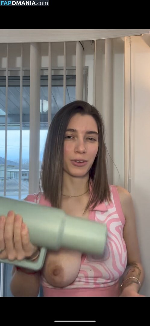 Emily Winterfell / emilysylraa / emilywinterfell / emilyxvirel / emilyxvirel... Nude OnlyFans  Leaked Photo #9