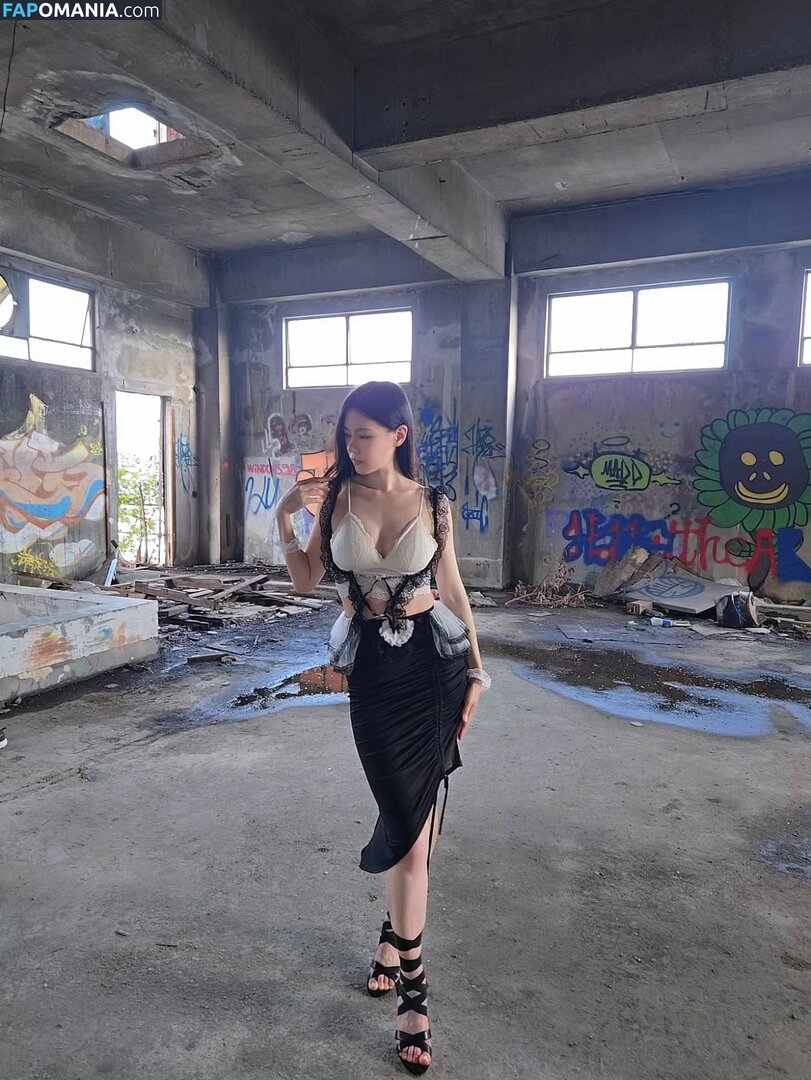 Emilyck Chan / emily_0224 / emilyk8z Nude OnlyFans  Leaked Photo #4
