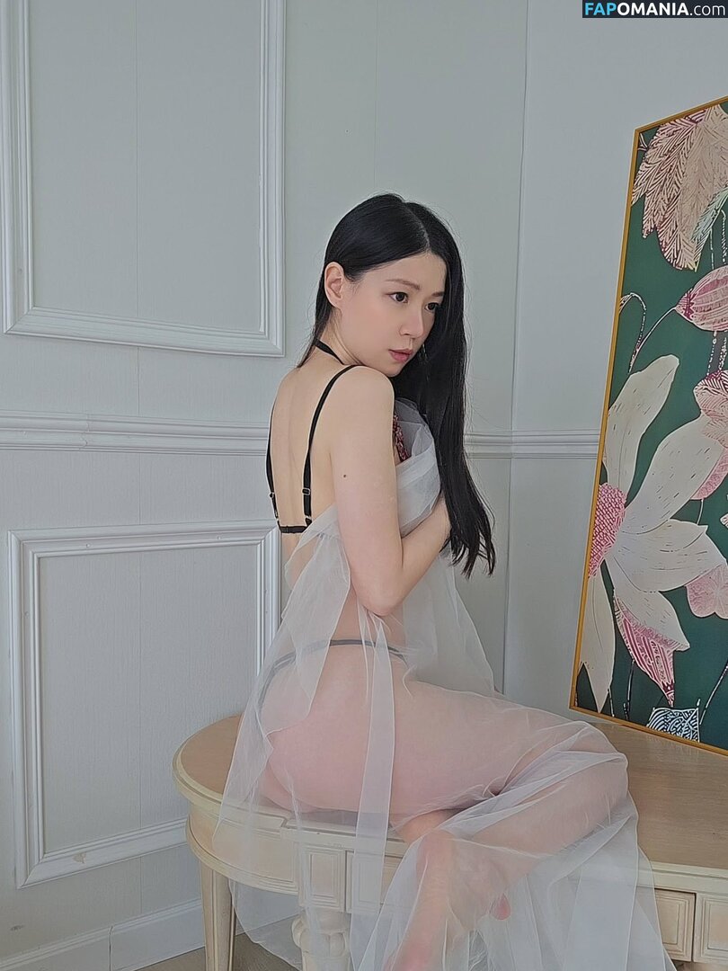 Emilyck Chan / emily_0224 / emilyk8z Nude OnlyFans  Leaked Photo #33