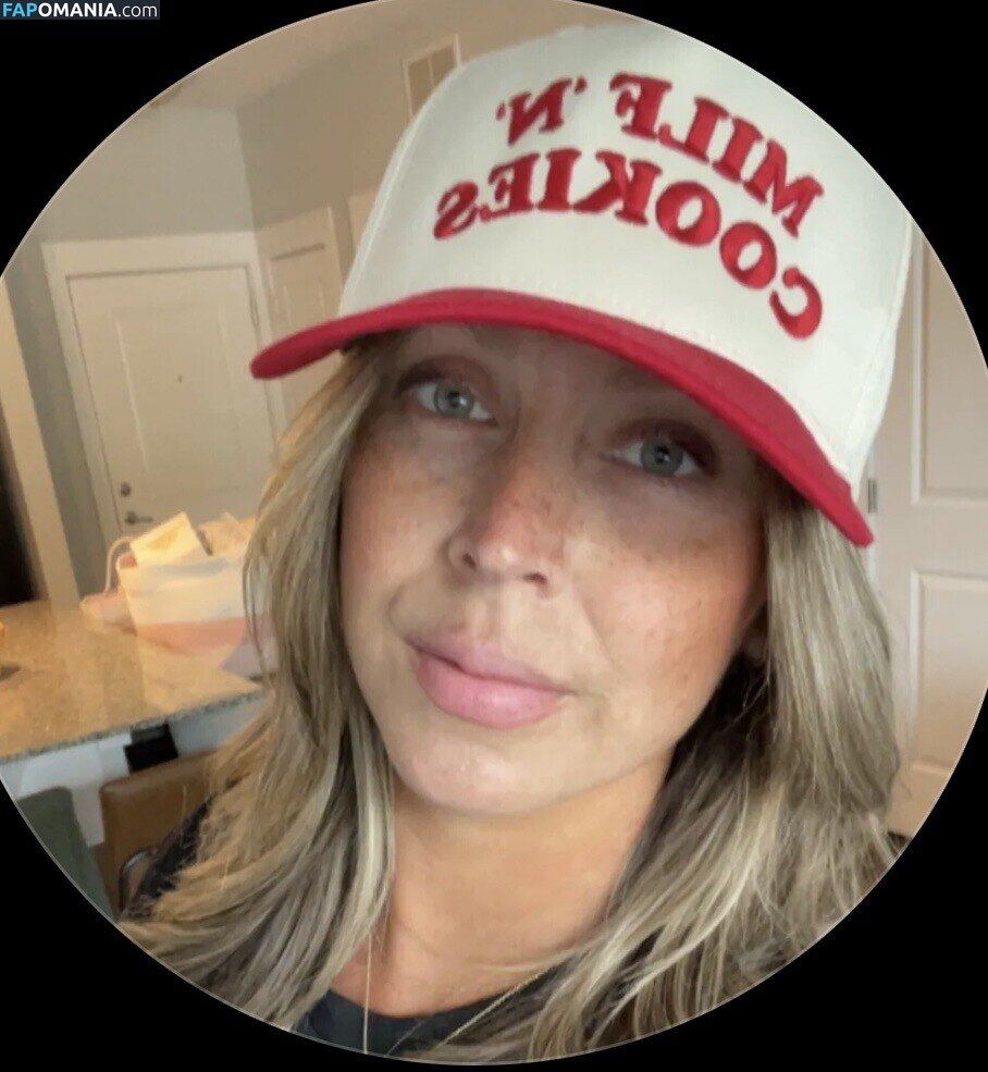 Emilyprimaryparent / emily_finny Nude OnlyFans  Leaked Photo #3