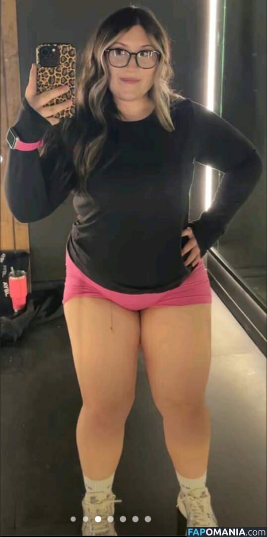 Emilysaucedo22 / Sauceyliftzz Nude OnlyFans  Leaked Photo #1