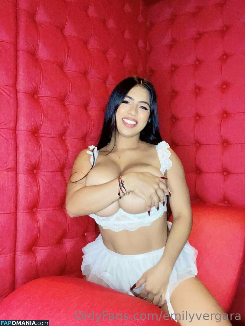 Bella Torres / bellalindal / bellatorres_official / emily_vergara27 / emilyvergara Nude OnlyFans  Leaked Photo #12