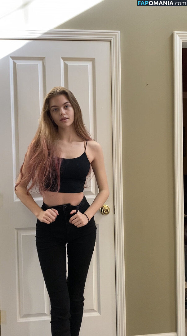 Bradpittsgf / Emma Beardsley / emmabbeardsley Nude OnlyFans  Leaked Photo #17