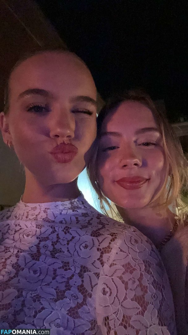 Emma Brooks / emmabrooks / nalabrooks Nude OnlyFans  Leaked Photo #129