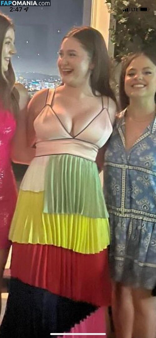 Emma Kenney / EmmaRoseKenney / emmakenney Nude OnlyFans  Leaked Photo #357