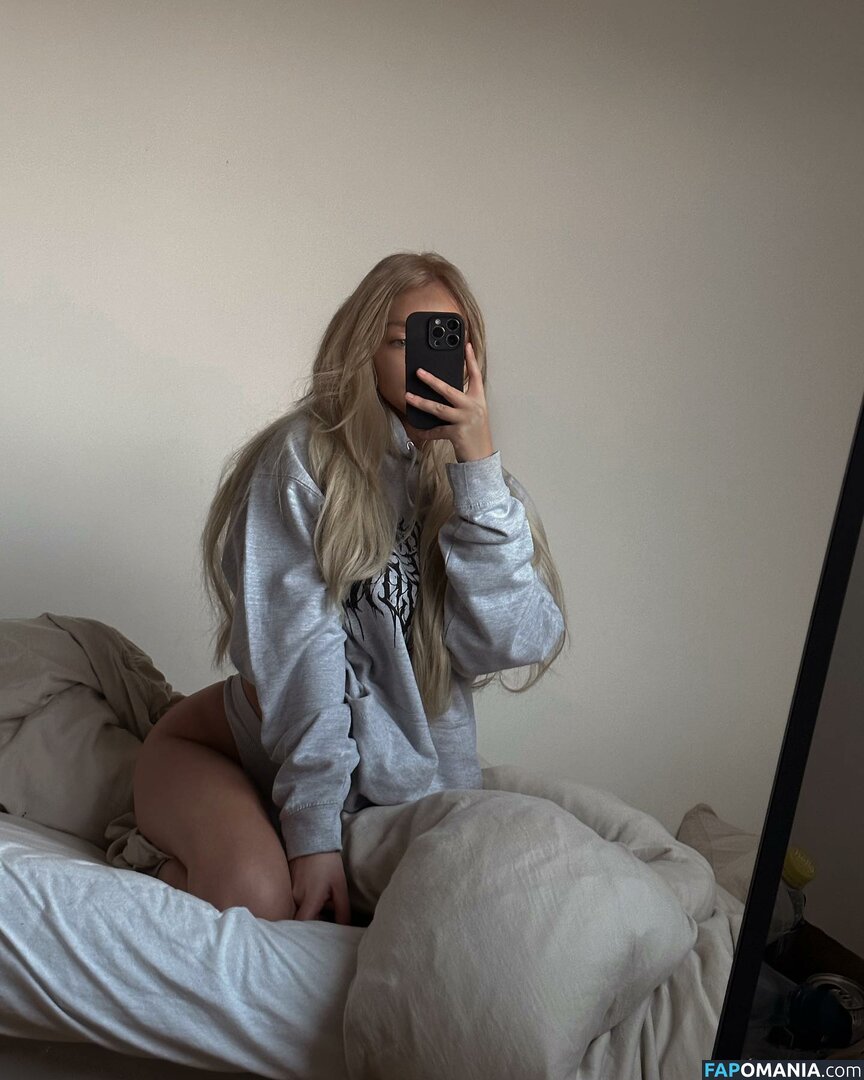 Emma / bunni.emmie / emmachamberlain / kngemma / tinywaistemma Nude OnlyFans  Leaked Photo #15