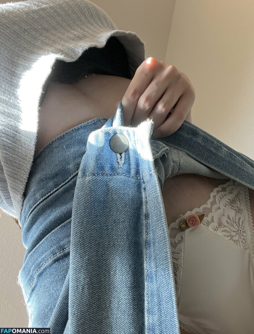 Emmia / eMillieNSFW / emmaskies Nude OnlyFans  Leaked Photo #25