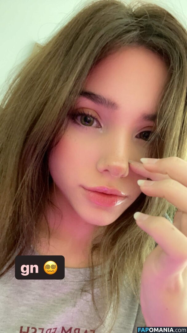 emmybeehz / emmyuh / emmyurr Nude OnlyFans  Leaked Photo #5