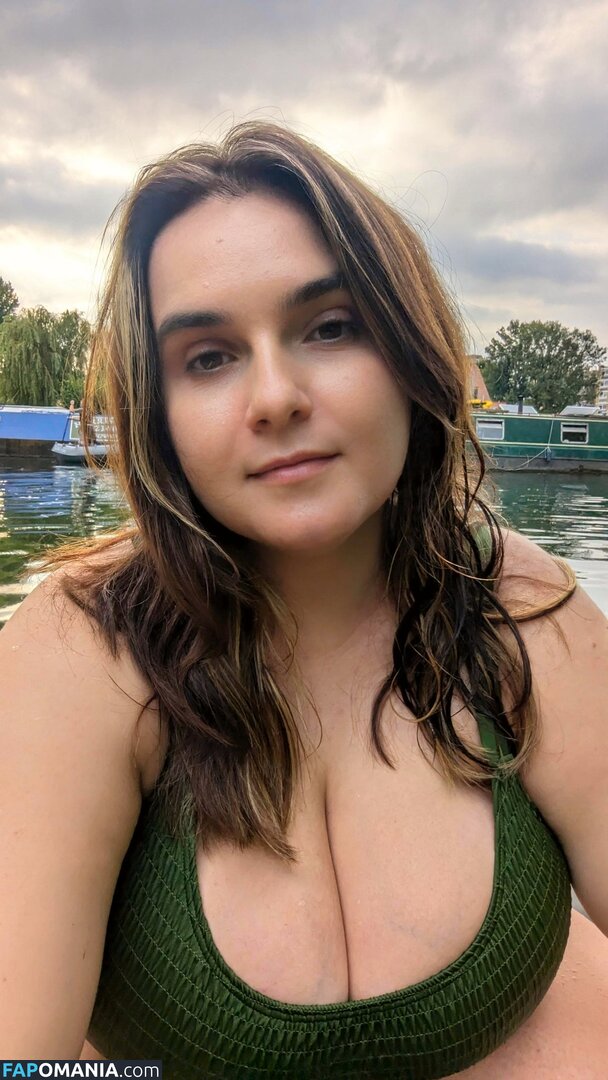 Emstreams / m1ss_ems Nude OnlyFans  Leaked Photo #1