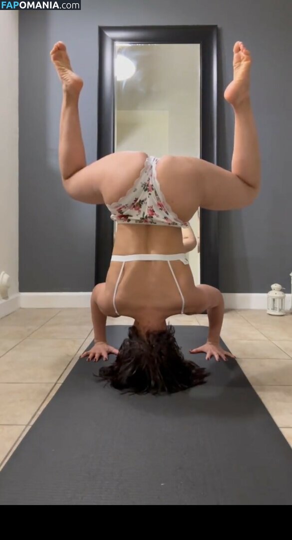 emy_bunny / emymonts Nude OnlyFans  Leaked Photo #6