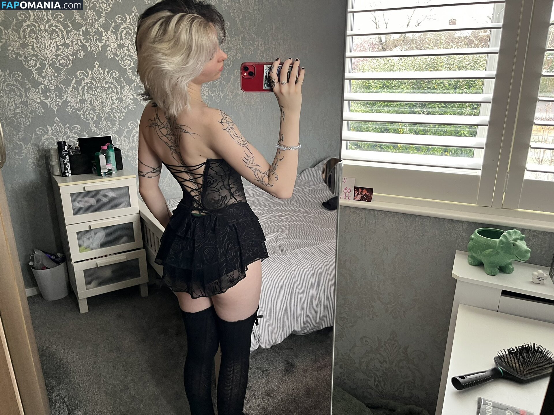 Emzeeni / cw / https: Nude OnlyFans  Leaked Photo #4