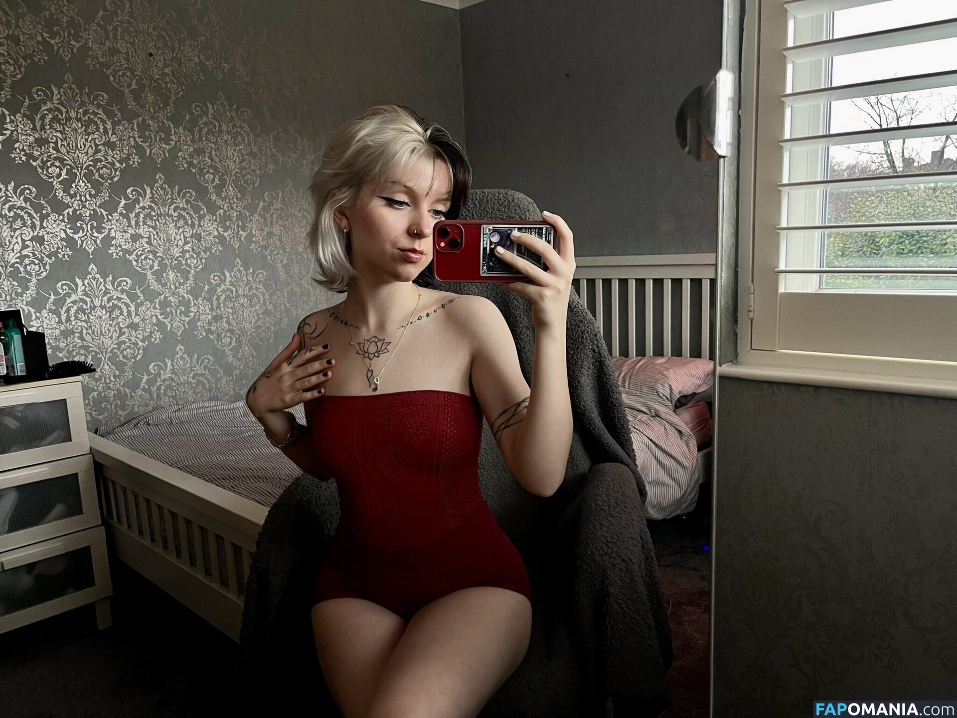Emzeeni / cw / https: Nude OnlyFans  Leaked Photo #10