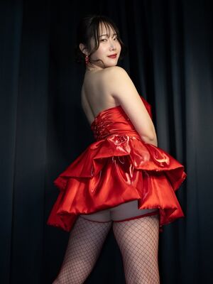 Erika Momoyama