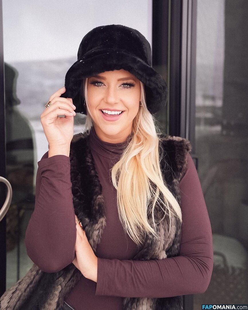 Erin Fay / avrilbaby / erinlfay Nude OnlyFans  Leaked Photo #2
