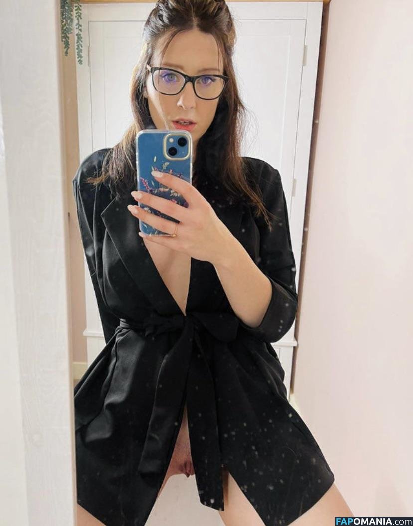 ErinMoore / moore.erinxx / mooreerinxxx Nude OnlyFans  Leaked Photo #5