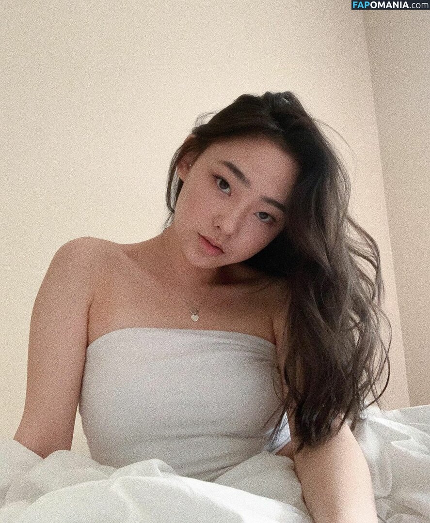 Esther Lee / esblee / esblee2 / goodie_isabelle Nude OnlyFans  Leaked Photo #3