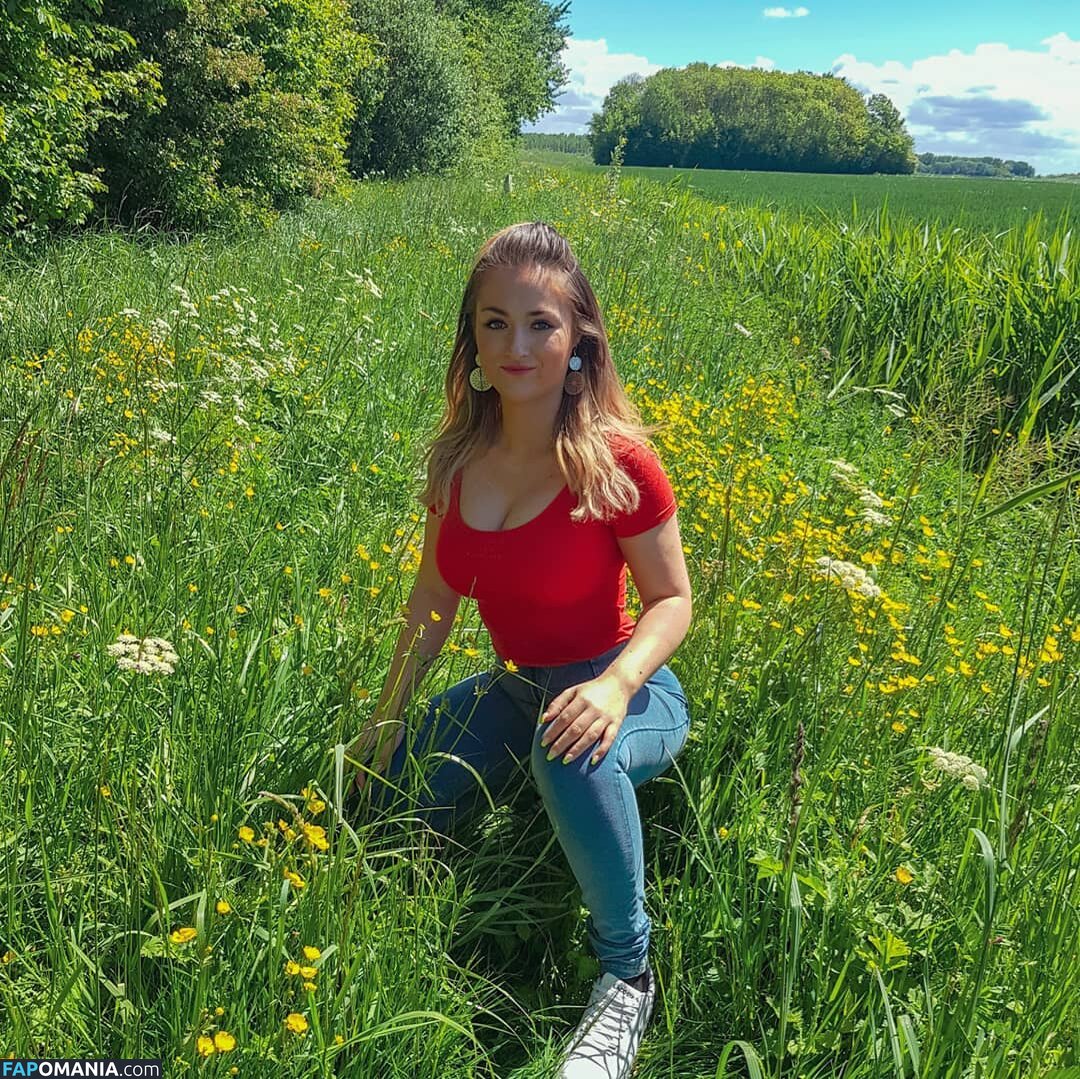 Esmeralda / Esmireal / esmeralda111 Nude OnlyFans  Leaked Photo #14