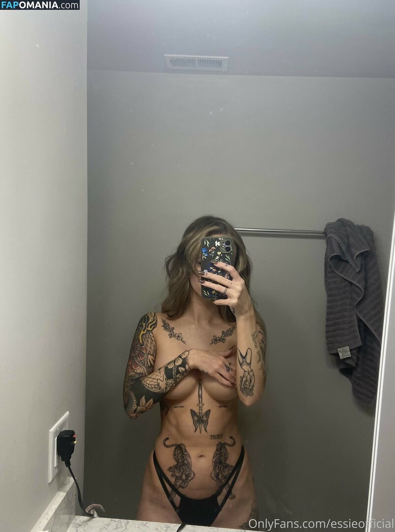 Essieofficial / essie Nude OnlyFans  Leaked Photo #30