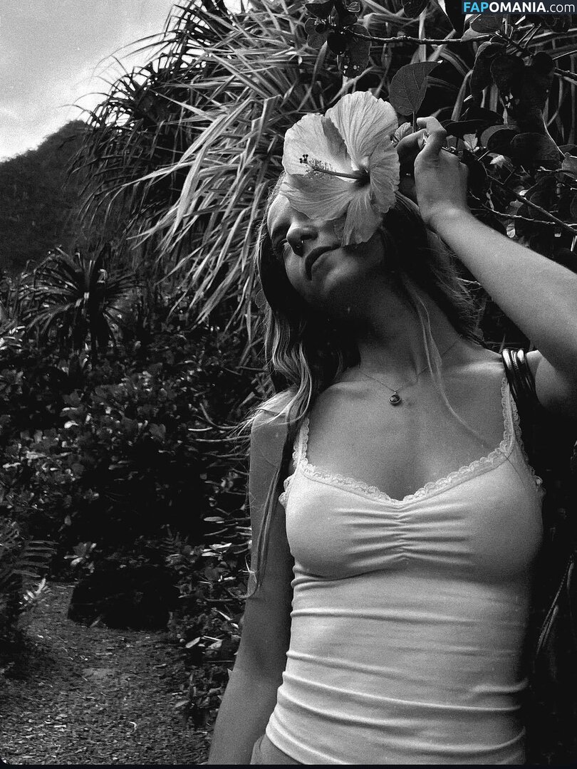 _estela_tessaro / estela / estelagomez / thirdeyewitchh Nude OnlyFans  Leaked Photo #41