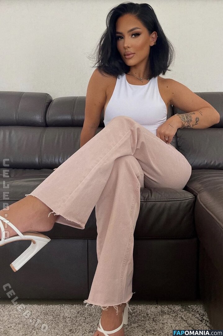 Estellakr Nude OnlyFans  Leaked Photo #5