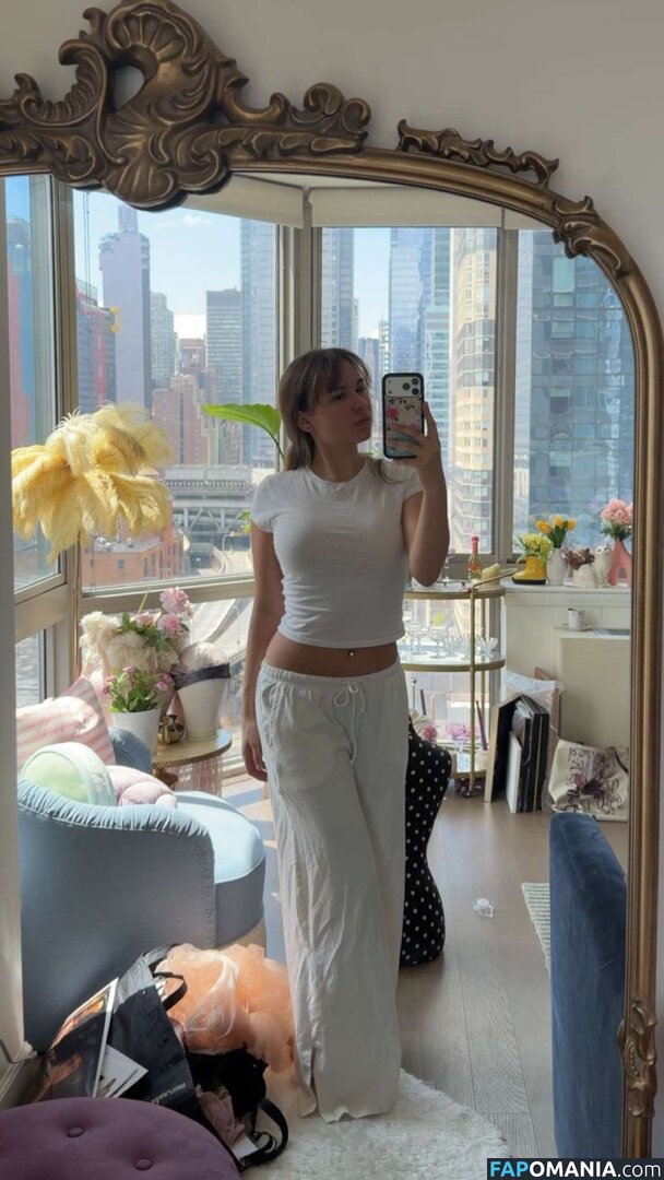Ester Dobrik / esterrdobrik Nude OnlyFans  Leaked Photo #34