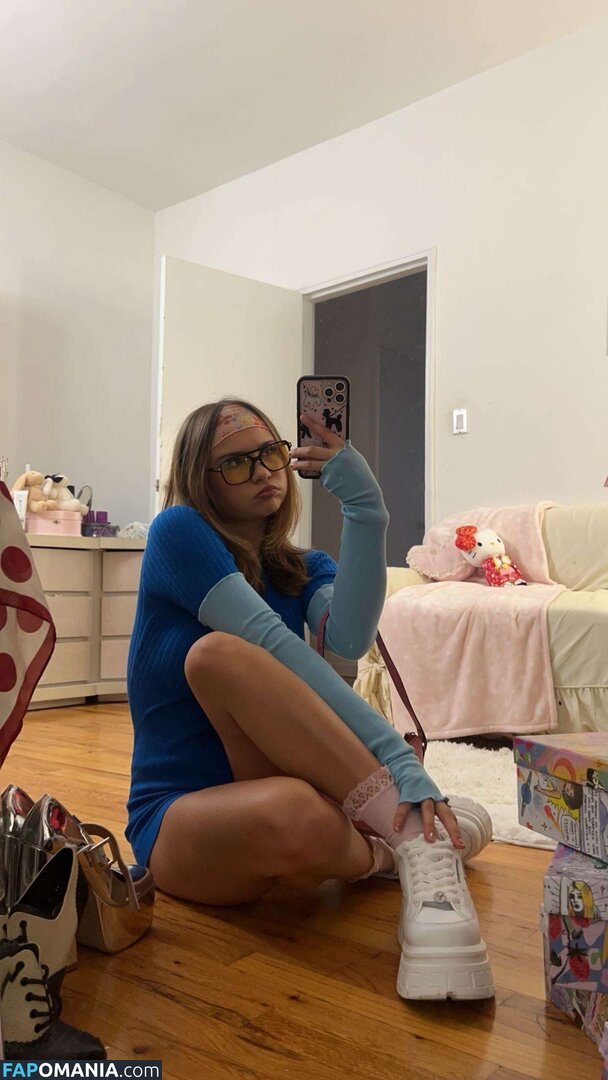 Ester Dobrik / esterrdobrik Nude OnlyFans  Leaked Photo #75