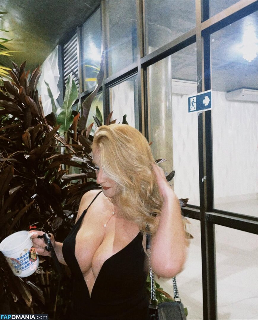 Ester Viana / esterviana_s / estervsouza Nude OnlyFans  Leaked Photo #2