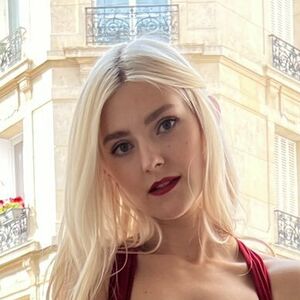 Eva Elfie