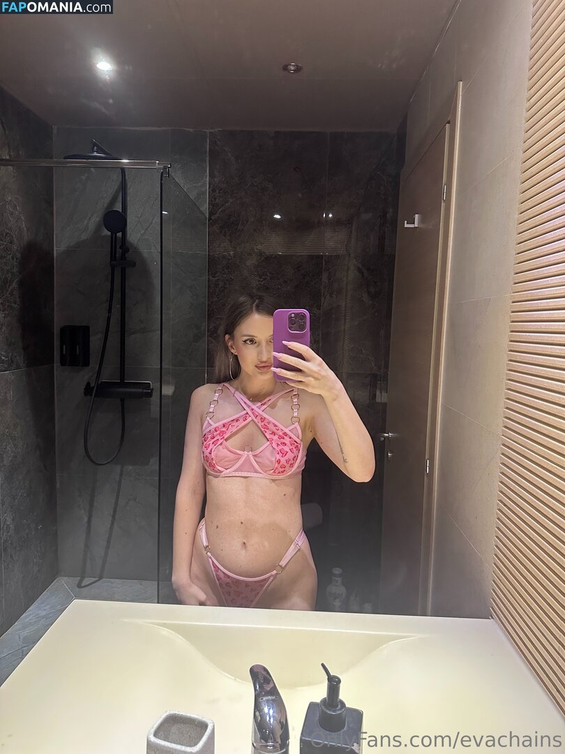 evachains / evachen212 Nude OnlyFans  Leaked Photo #4