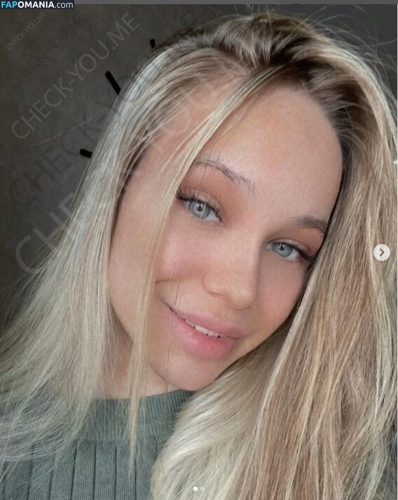 Evelinkafox / Maybachccup Nude OnlyFans  Leaked Photo #1