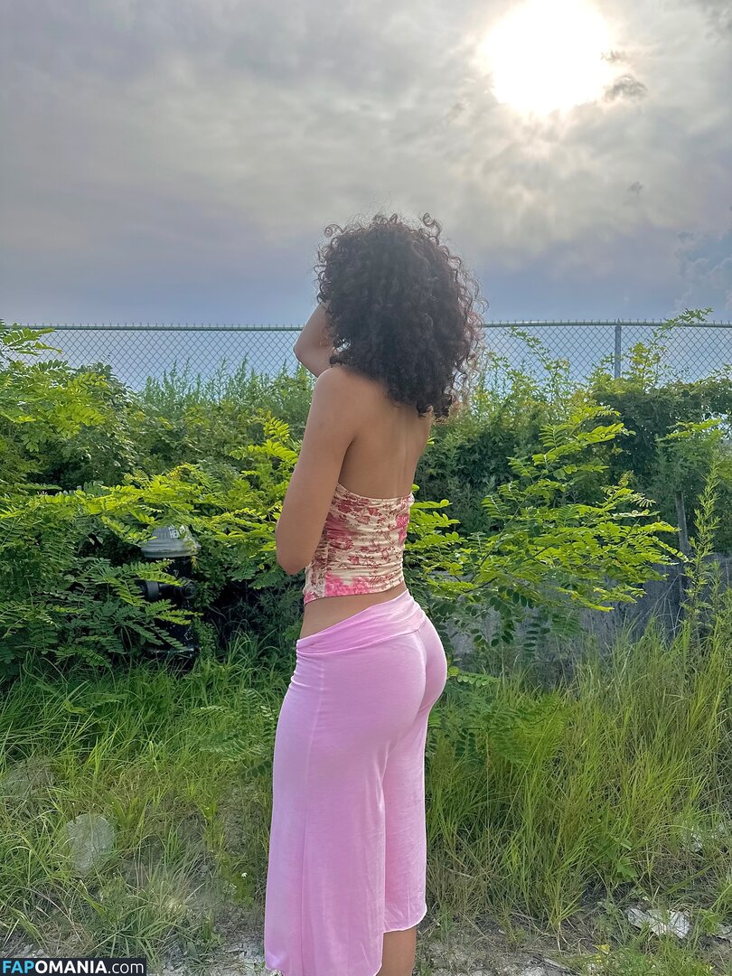 eliana / ewmxt / lalayravo / woahnatty Nude OnlyFans  Leaked Photo #61