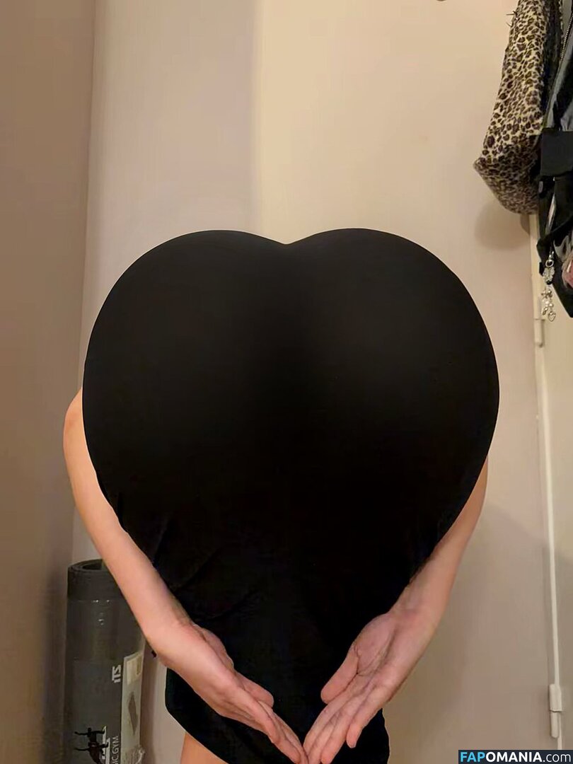 f3i4ly Nude OnlyFans  Leaked Photo #2