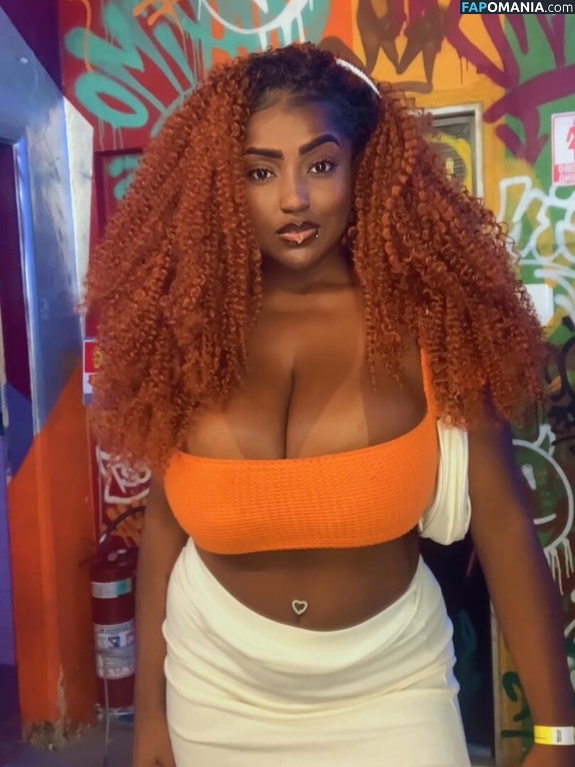 Faellaz12 / Rafaella Nogueira Nude OnlyFans  Leaked Photo #1