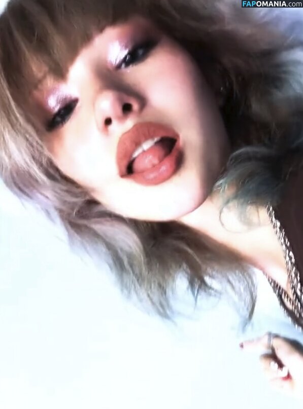 fairlyodd_goddess Nude OnlyFans  Leaked Photo #4