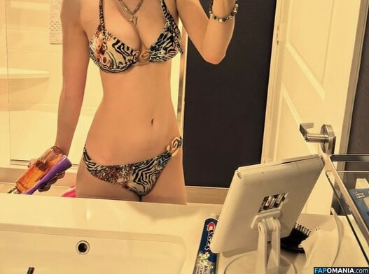 fairlyodd_goddess Nude OnlyFans  Leaked Photo #6