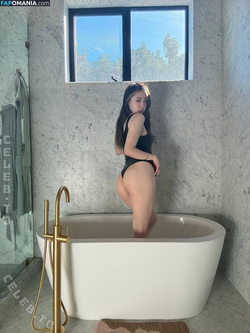 FanFan / https: / issfanfan Nude OnlyFans  Leaked Photo #18