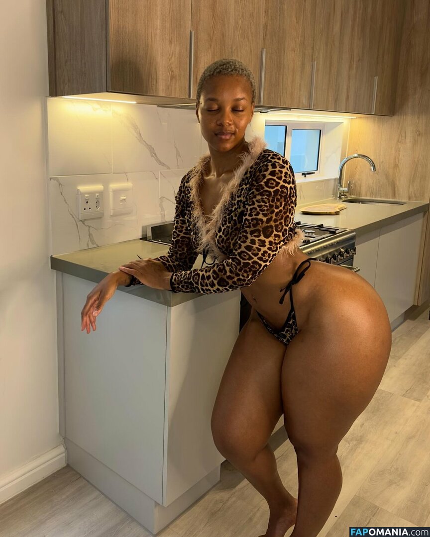 Faustina Thobakgale / faustinaroyale / formidable_byfaustina Nude OnlyFans  Leaked Photo #12
