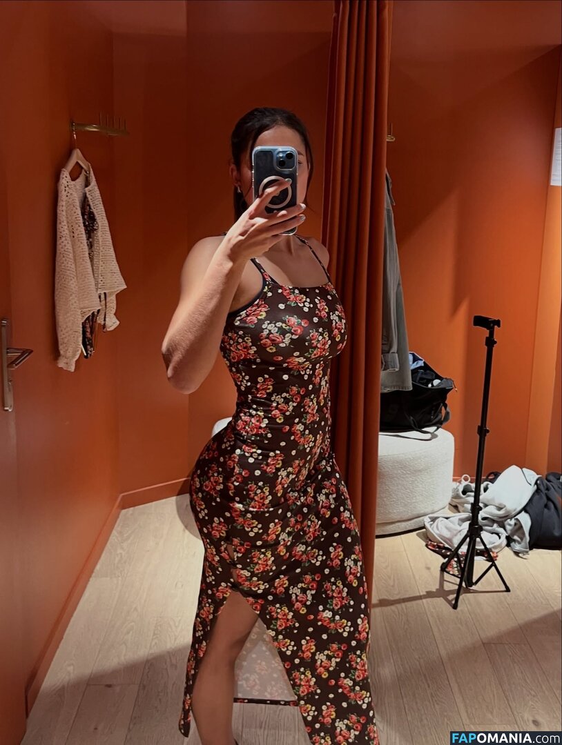 Fei LE Gal / feilegal Nude OnlyFans  Leaked Photo #1