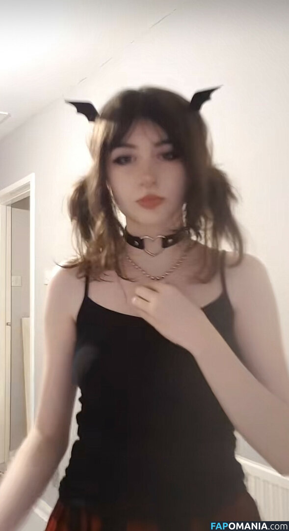 Fendirr / Fendrvvx / Yazoohoo Nude OnlyFans  Leaked Photo #1