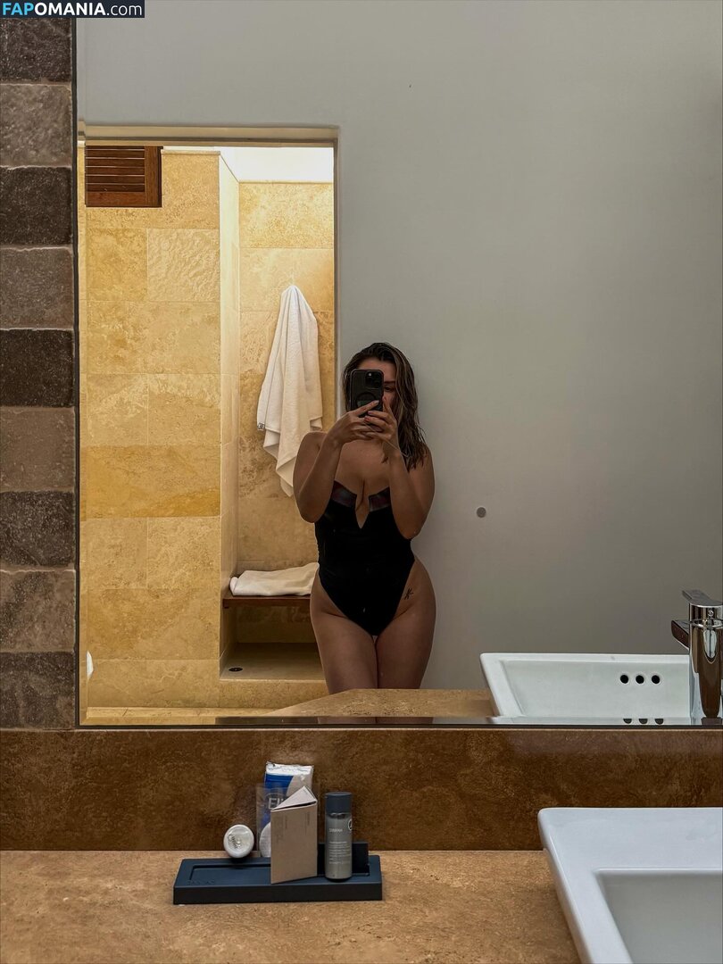 Fiorella Retiz / fiorellaretiz Nude OnlyFans  Leaked Photo #7