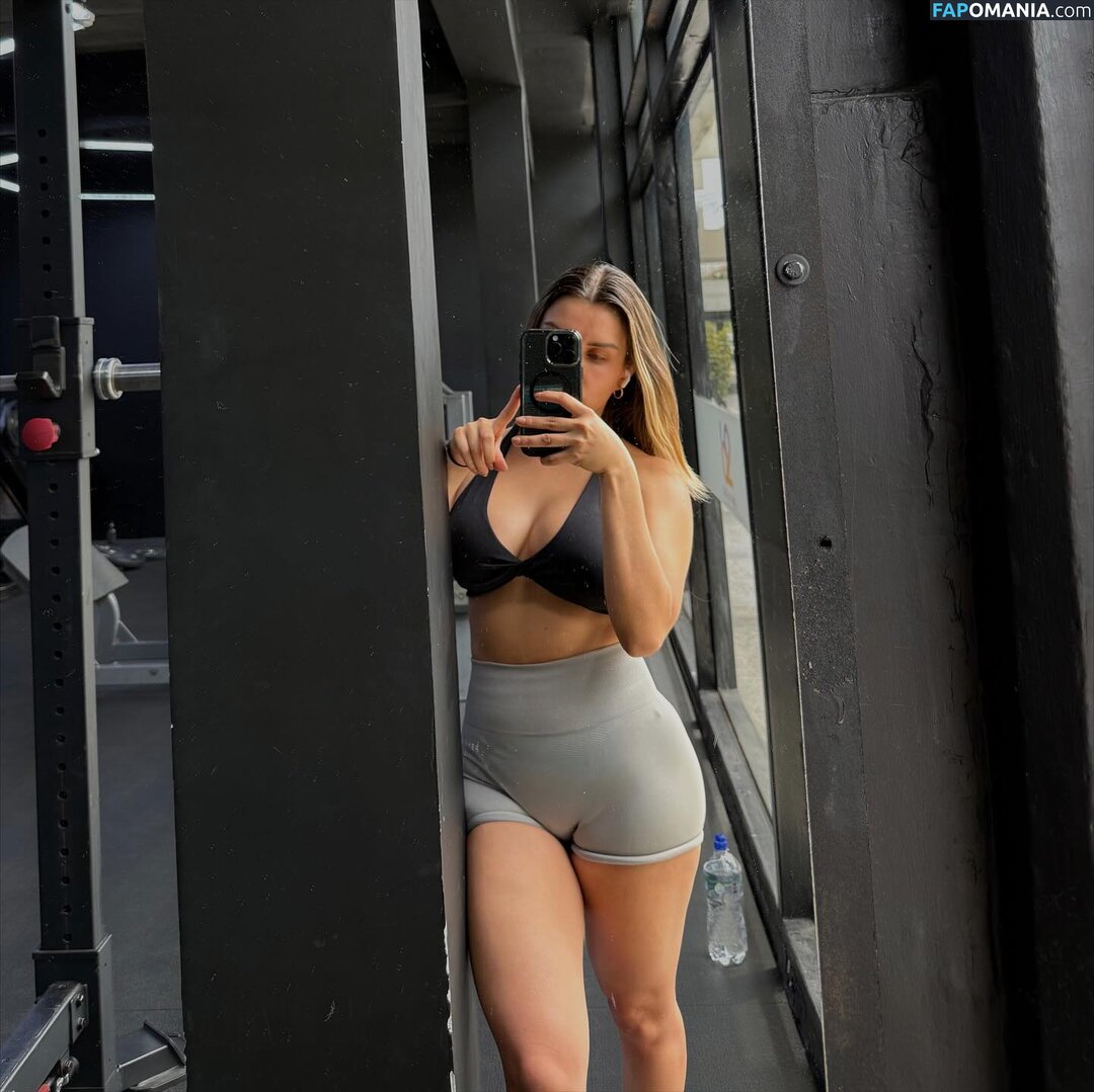 Fiorella Retiz / fiorellaretiz Nude OnlyFans  Leaked Photo #8