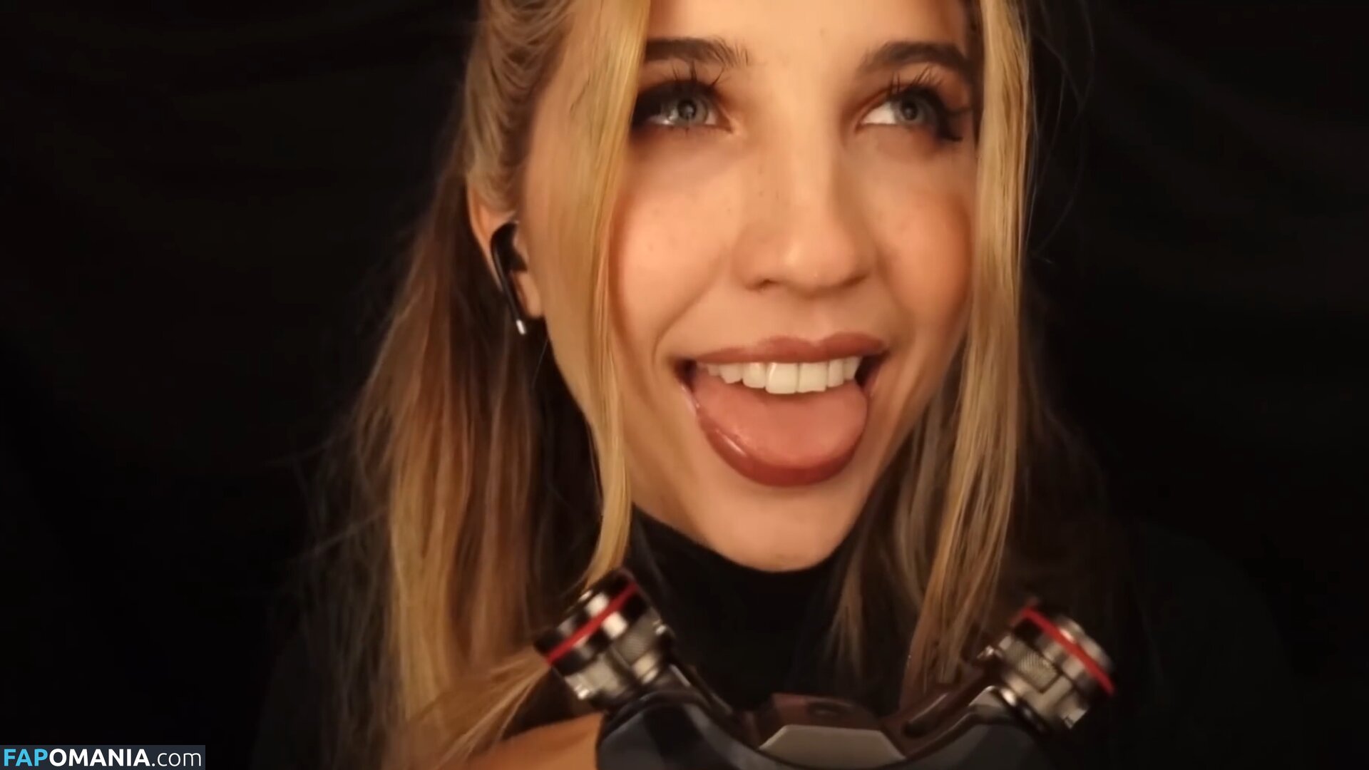 FrivolousFox ASMR / FrivviFox / frivvay Nude OnlyFans  Leaked Photo #4