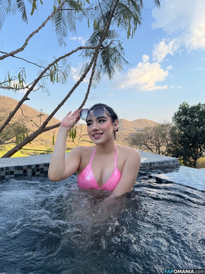 Fulyanm Zsauri Nude OnlyFans  Leaked Photo #2