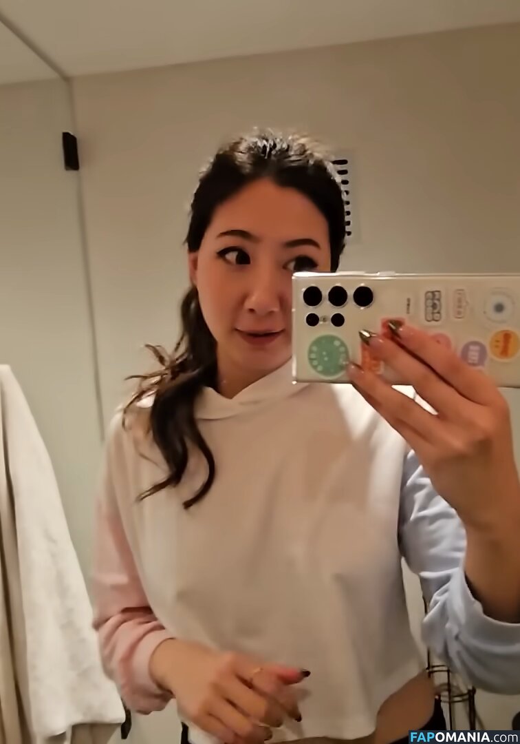 Fuslie / Leslie Nude OnlyFans  Leaked Photo #293